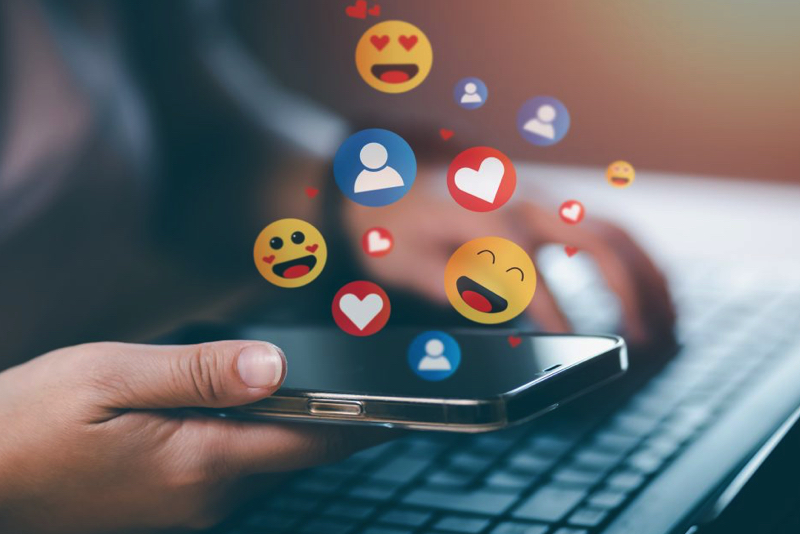 Strategi Digital Pejabat Publik: Cara Membangun Citra Viral, Berwibawa, dan Dicintai Rakyat